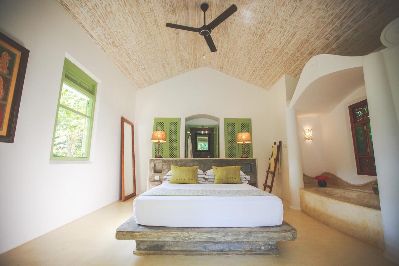 אהנגאמה Karmel Villa Thalduwa Island - Five Bedroom Luxury Villa With Private Pool מראה חיצוני תמונה